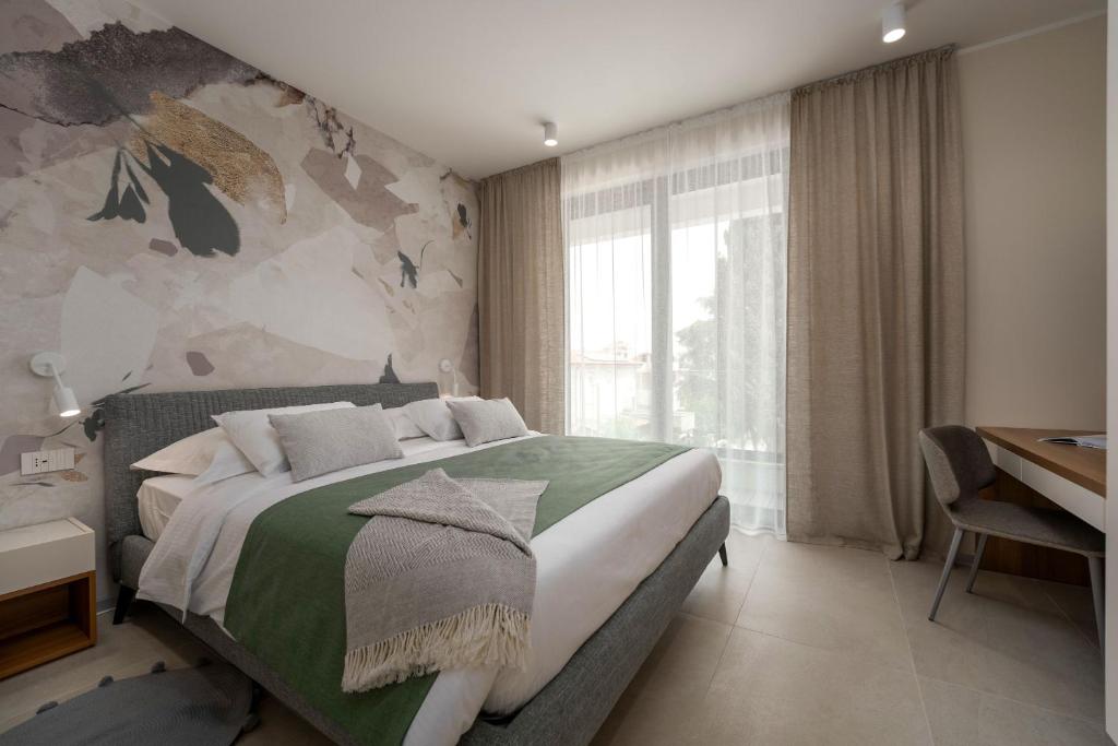 The Q Bliss - your new 4-star hideaway with a garage