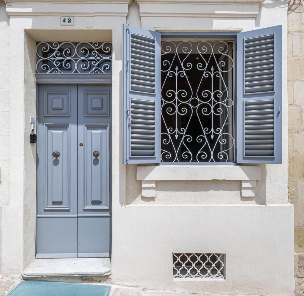 Stylish Seaview Valletta House 2