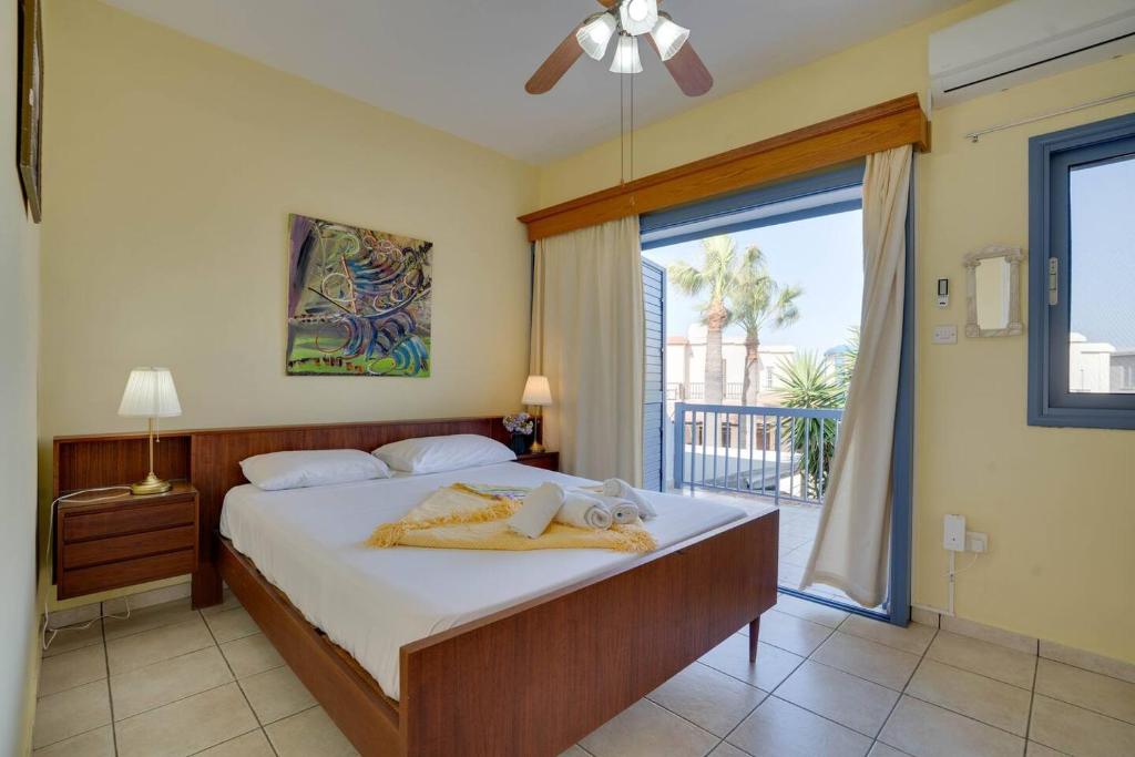 Ammos Villa 20 Side Seaview 3