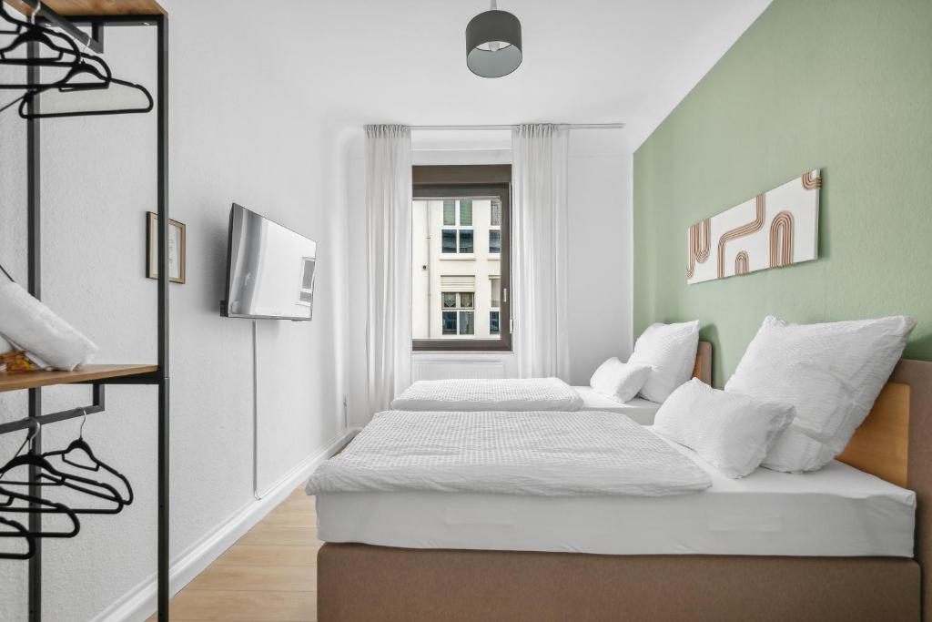 FABYLOUS Homes City Apartment I Gruppen I Waschtrockner I Balkon I belebte Lage 8