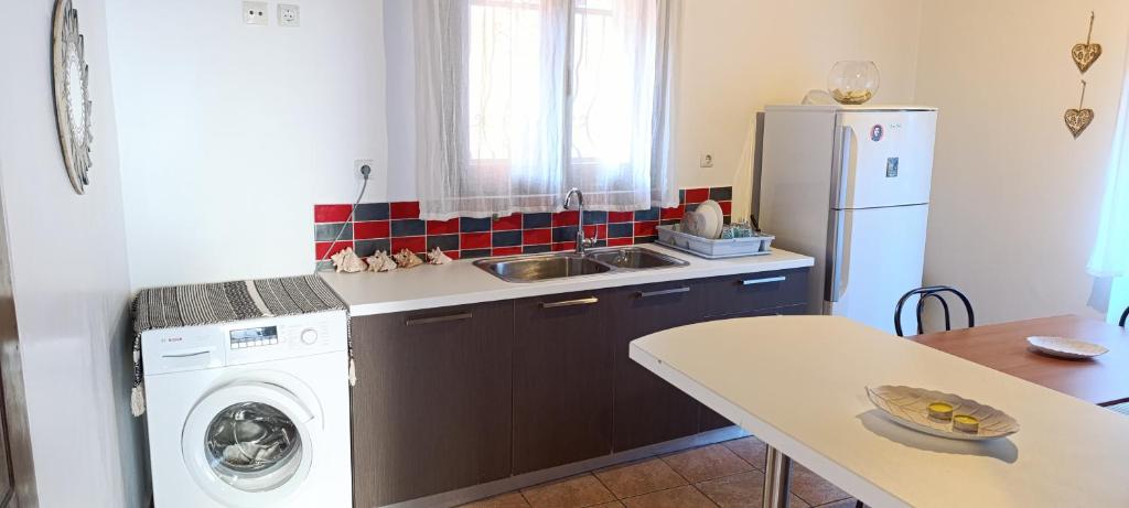 Traditional two level Apartment 8