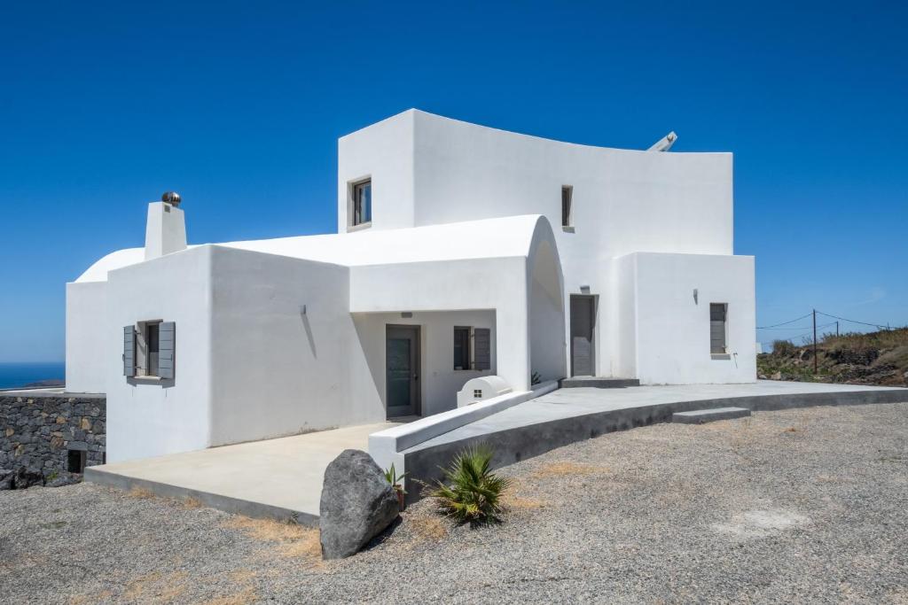 White Ibex - Romantic Vineyard Hideaway with Sea & Sunset Views 5