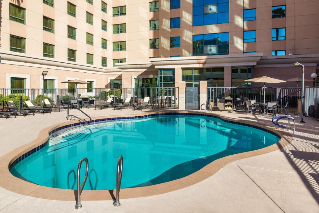 Residence Inn by Marriott Las Vegas Hughes Center Image