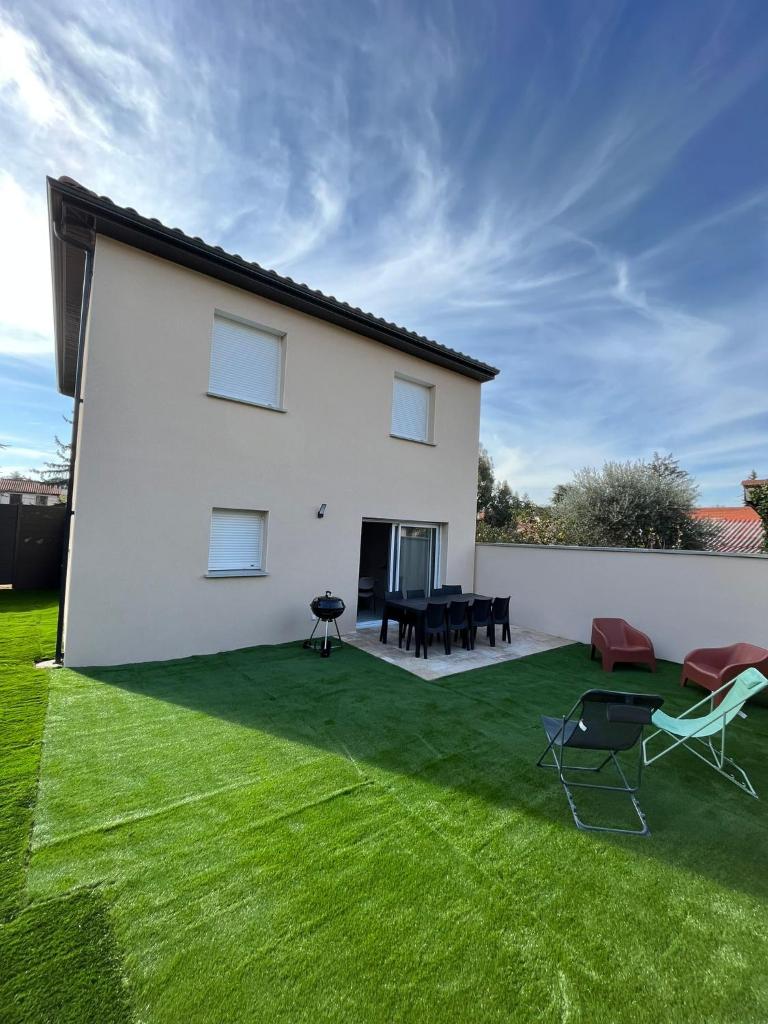 Maison Chaleureuse 2 5