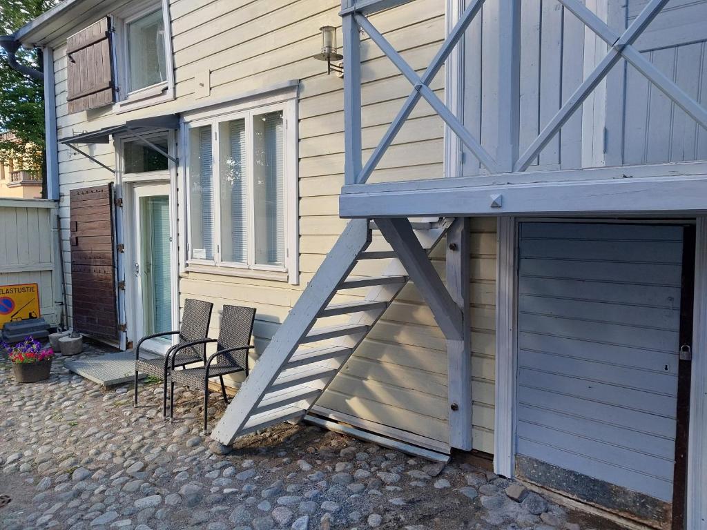 Uniikki talo kirjastosilta - Unique house at centre 7