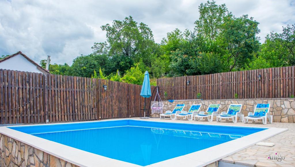 Retro Pool House 2