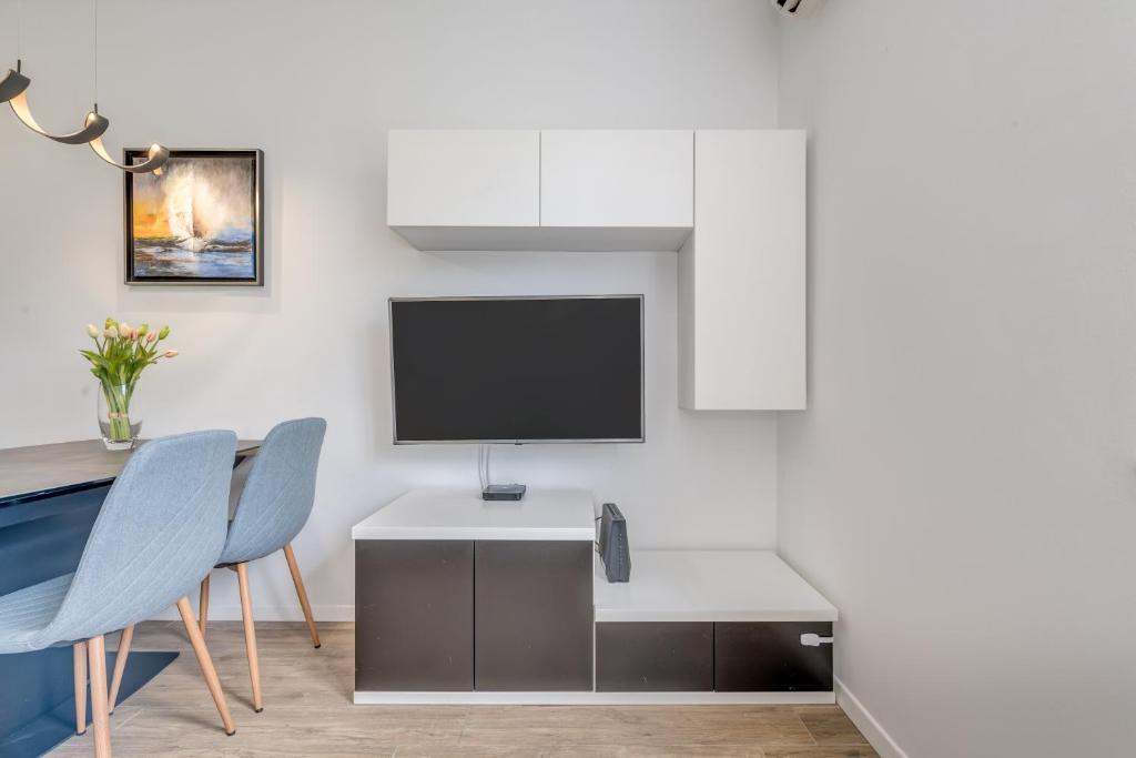 Mambo 1-Bedroom Luxury Apartment - Downtown 7