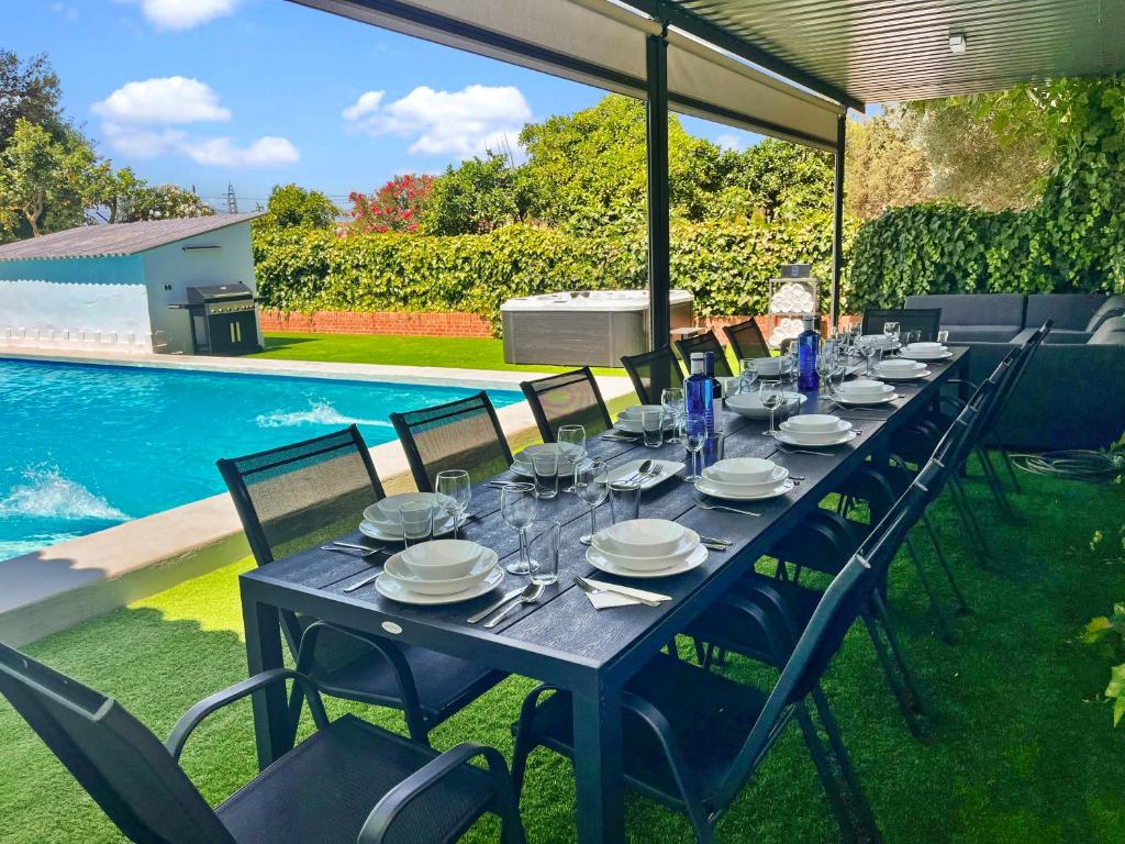 Villa San Patricio I Piscina Privada I Jacuzzi Spa I BBQ I PS5 I Aire Acon I 3000m2 I 5min-Centro 8