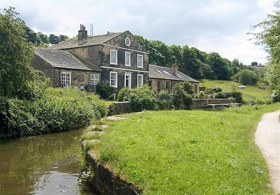 -F19GH- For relaxed & Cosy stay,Free Parking,WiFi 6