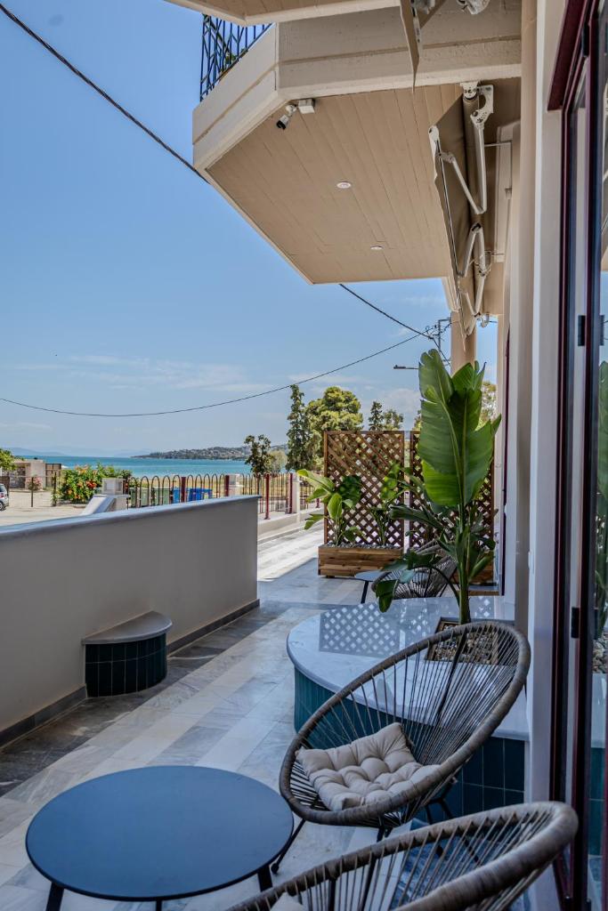 Leisure Escape with a sea view by Salt Apartments 5