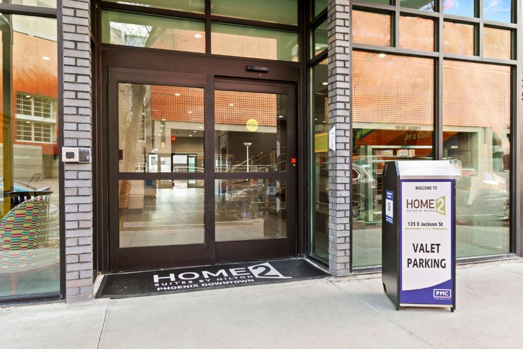 Home2 Suites By Hilton Phoenix Downtown Image