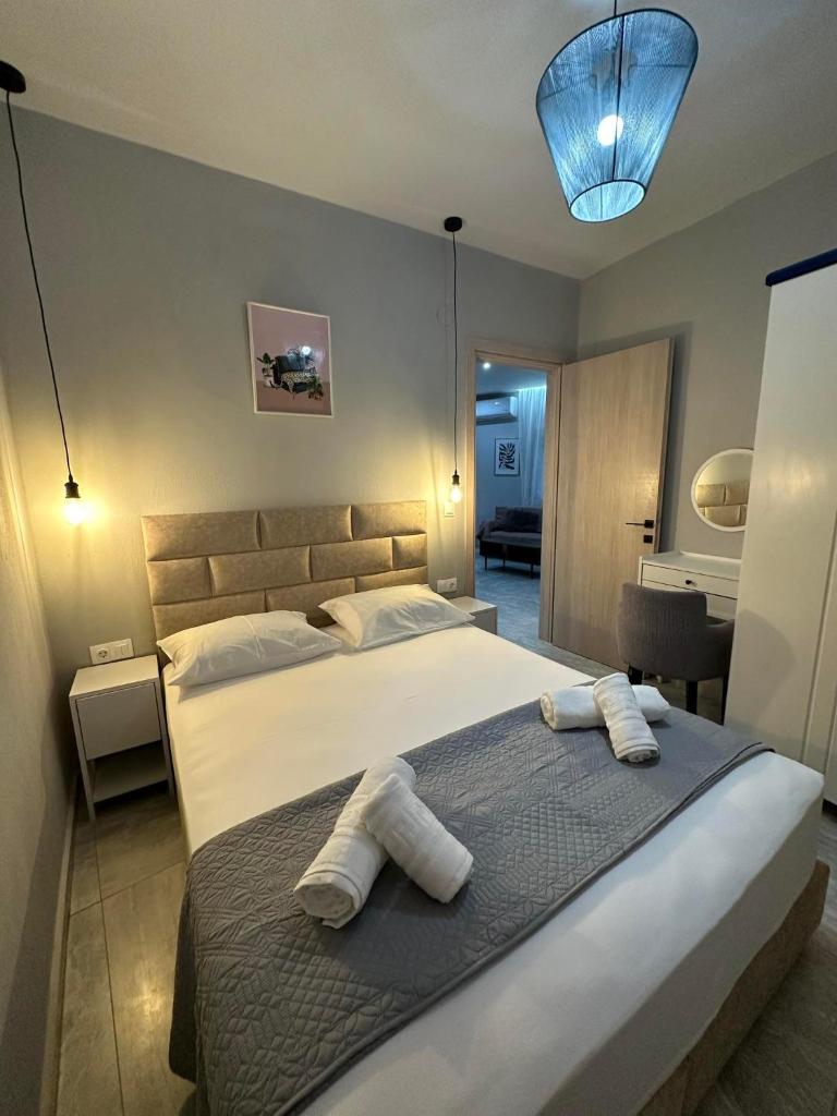 Amela House 2