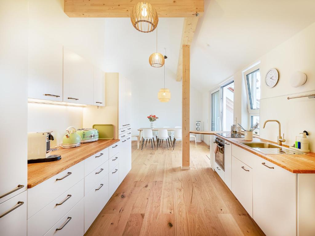 Lemon3 - Design Apartments with Smart-TV, Self Check-in & Free Parking 4