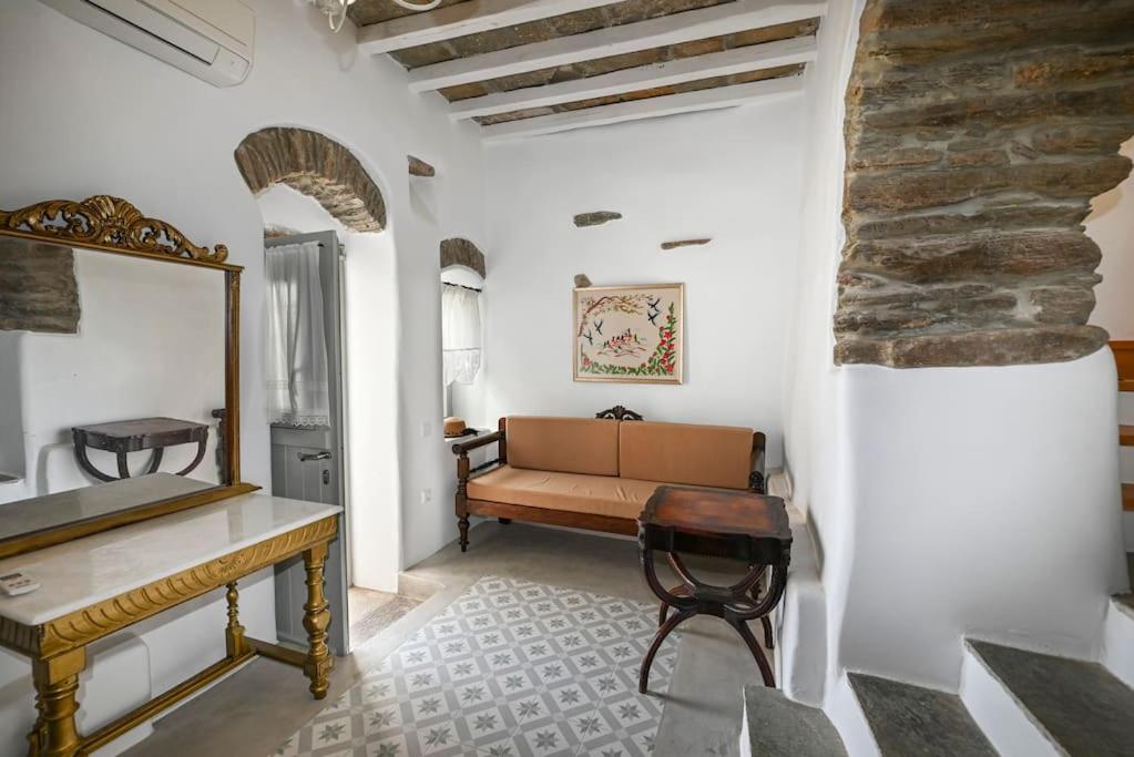 Anna's Village House Arnados 2