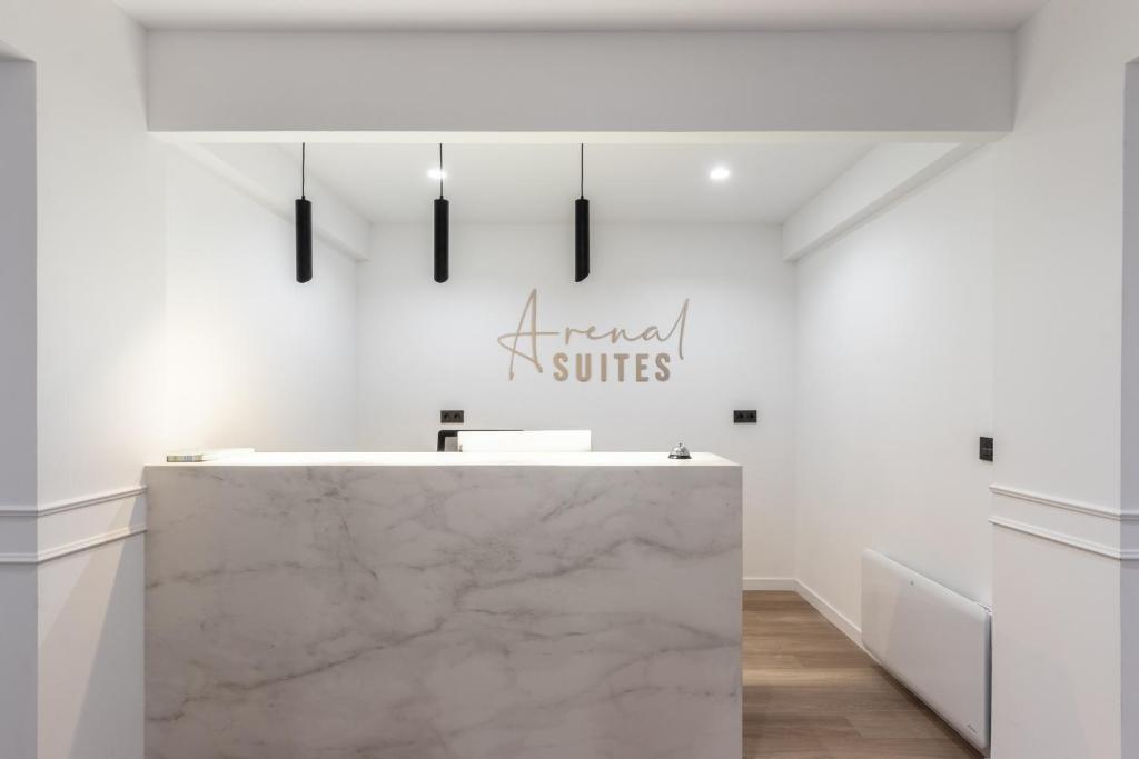 Arenal Suites Bilbao Image