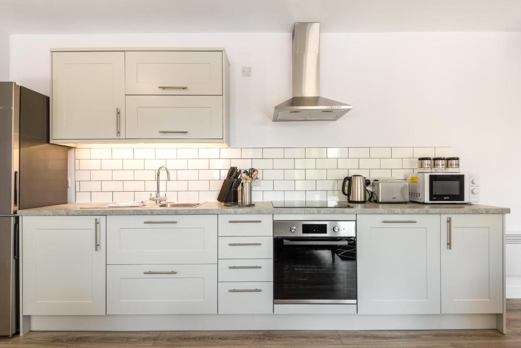 Contemporary 2 Bedroom Home in York 3