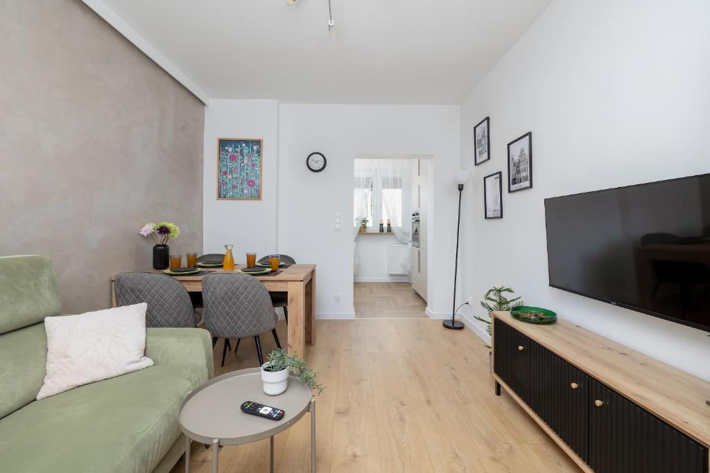Słoneczny i Przestronny Apartament w Sercu Szczecina by Noclegi Renters 2
