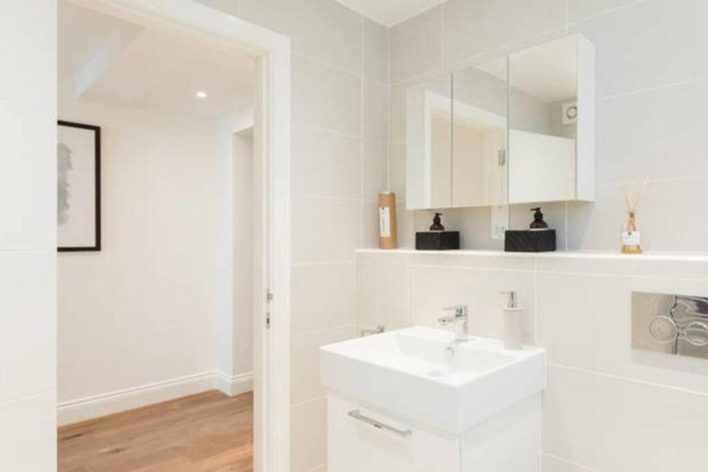 Large Three Bed Duplex Camden 3
