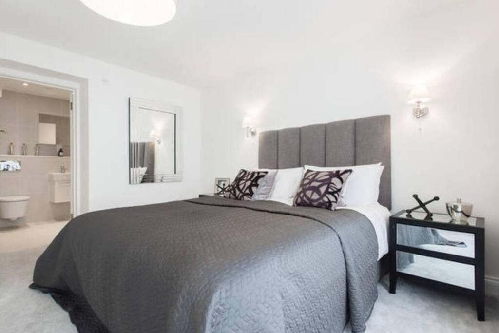 Large Three Bed Duplex Camden 2