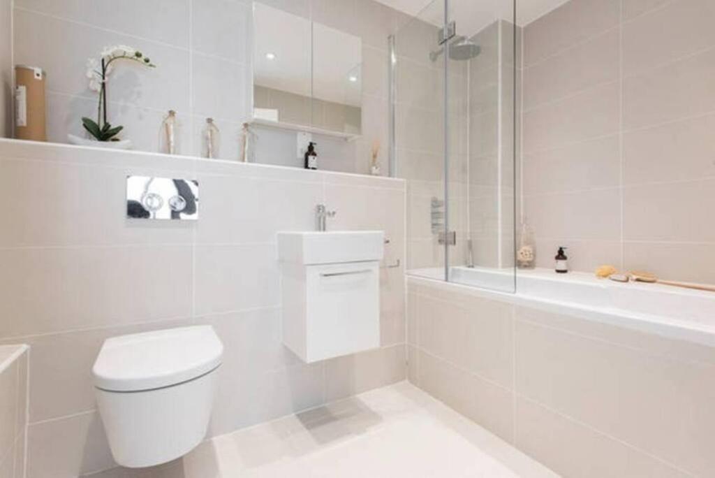 Large Three Bed Duplex Camden 7