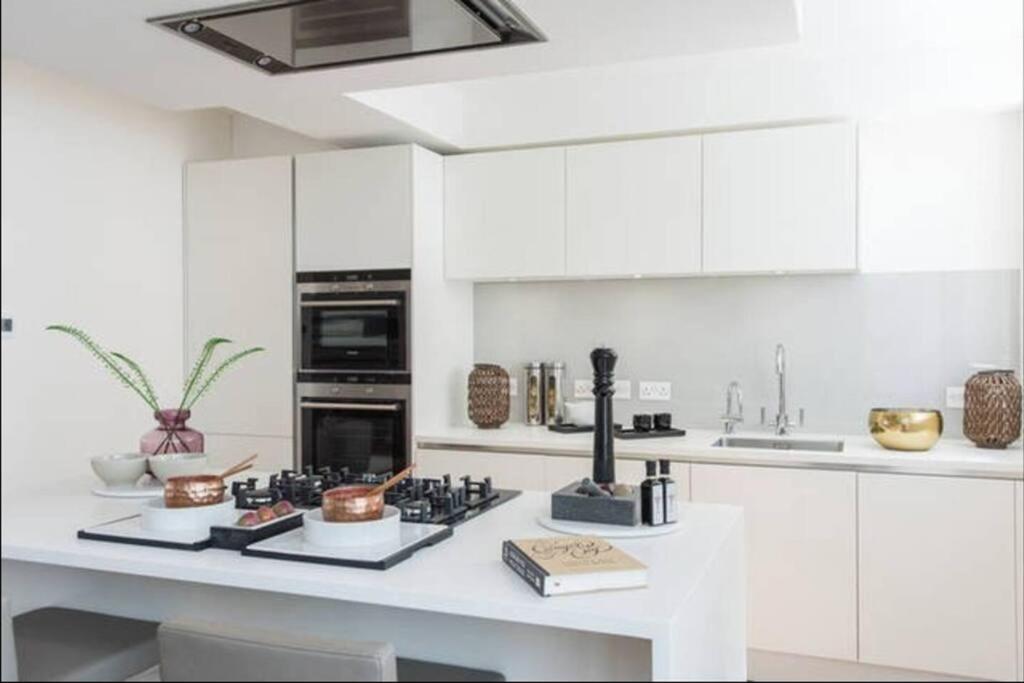 Large Three Bed Duplex Camden 8