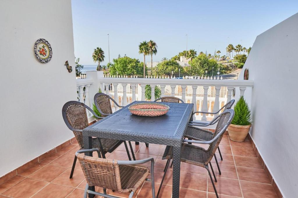 Villa Pura - Private Jacuzzi & Heated Pool 8