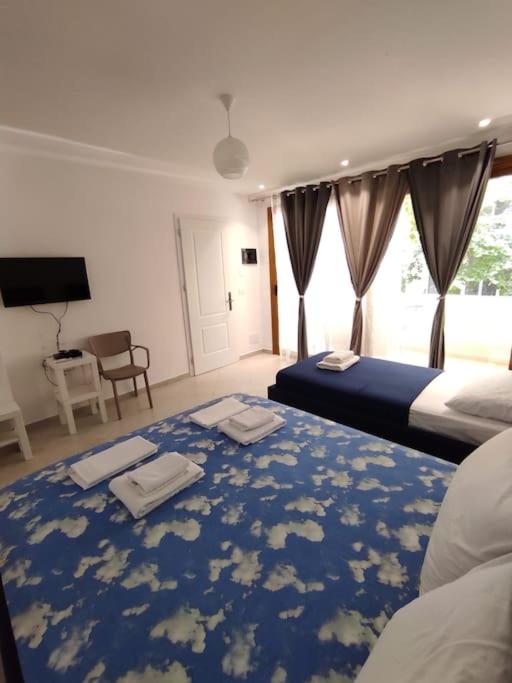 July's Beach Apartment 2