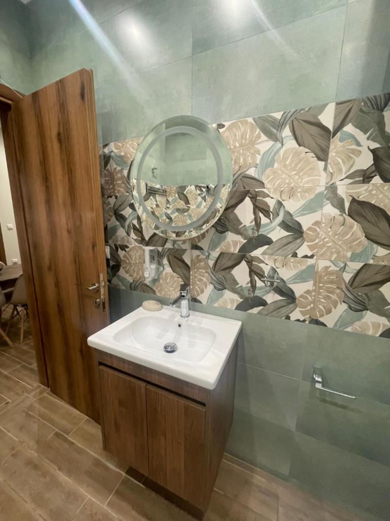 Casa Nostra 8