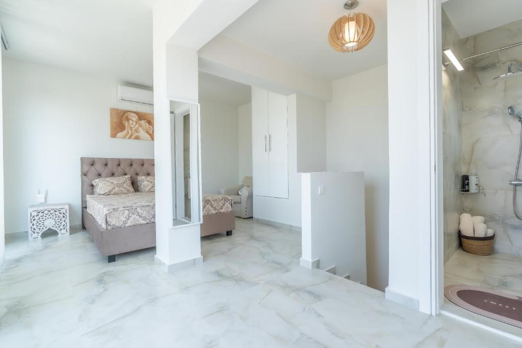 MiCasa Palace 1 3