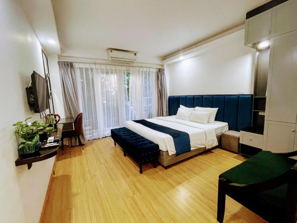 Hanoi Capital Premium Hotel 56 Au Trieu Street