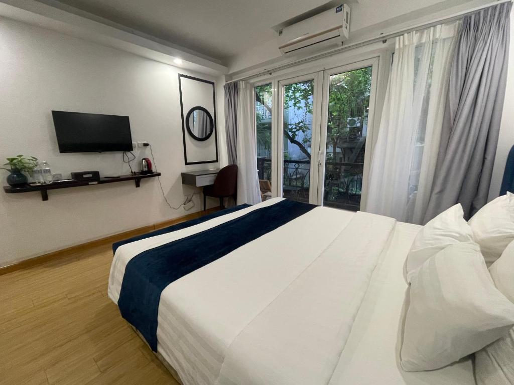 Hanoi Capital Premium Hotel 56 Au Trieu Street