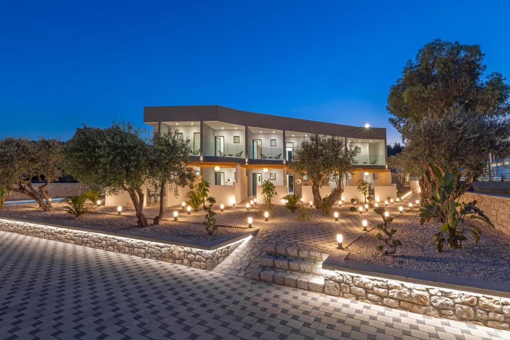 Tota Suites 4