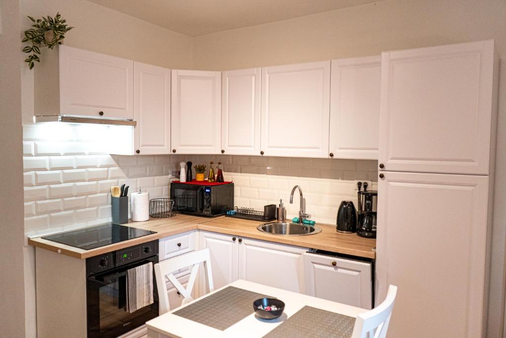 Sunny Bay Apartment 7