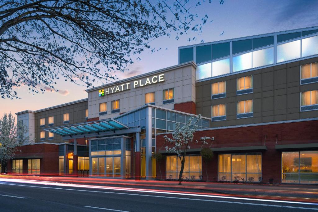 Hyatt Place Portland Airport/Cascade Station Image