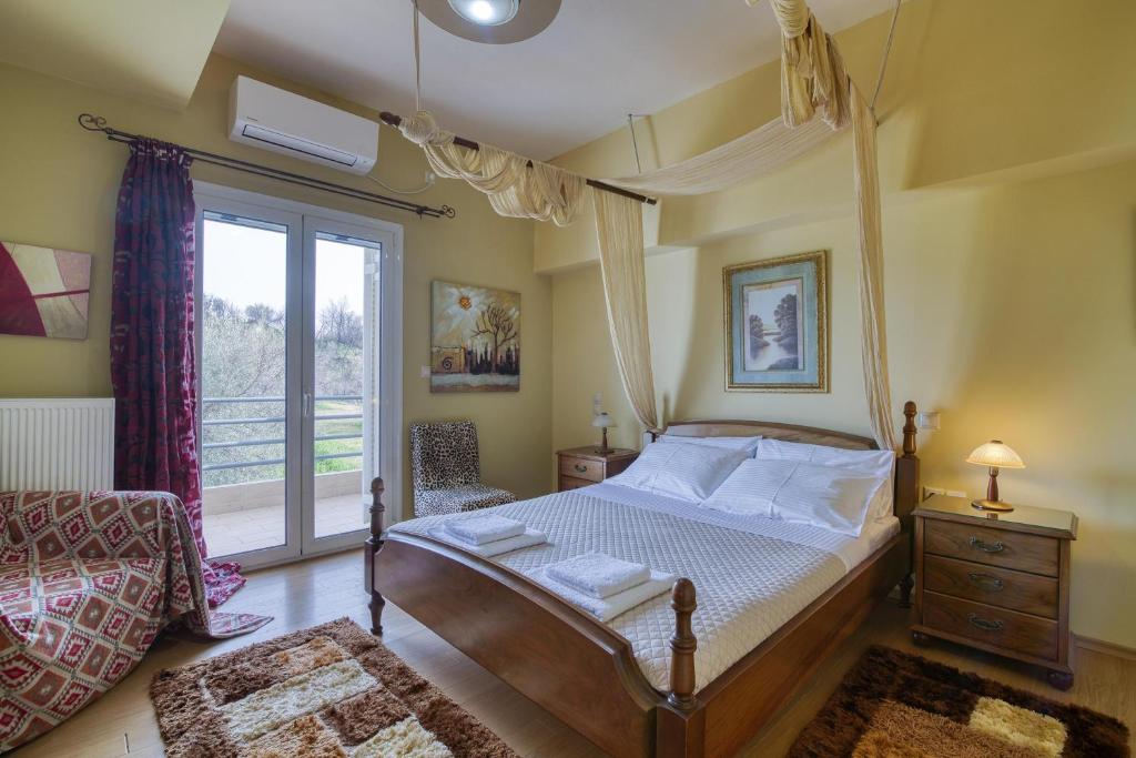 The House Olympia - Happy Rentals 5