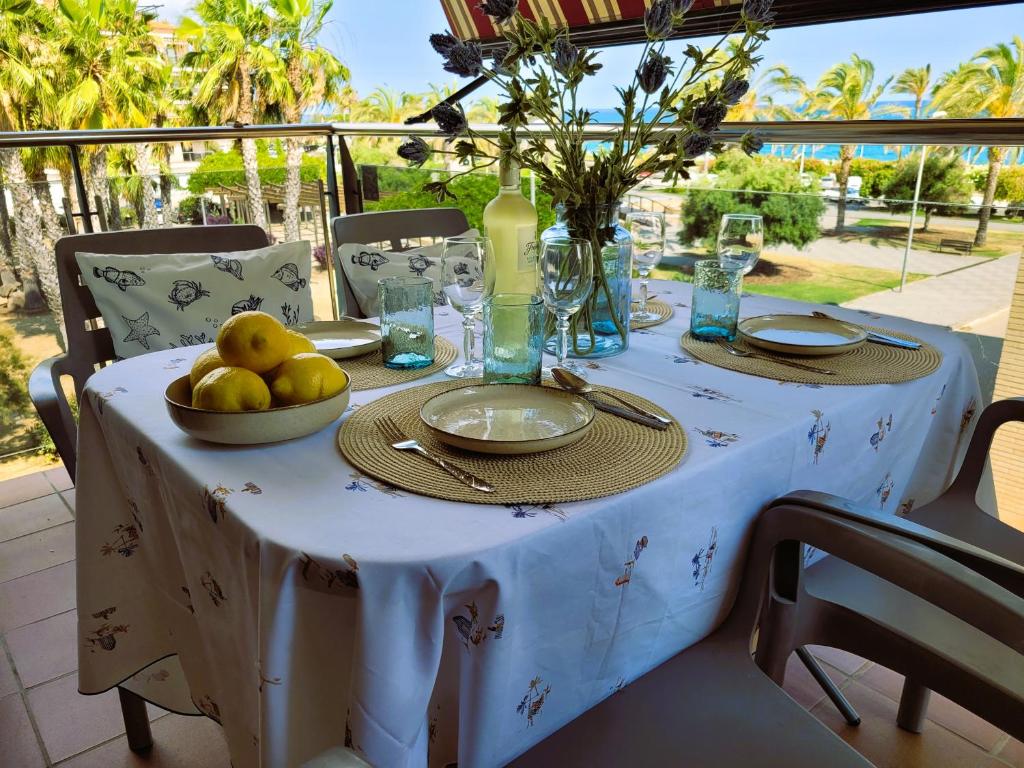 VistaMar Beautiful Apartment with Amazing Sea View, Pineda de Mar 4