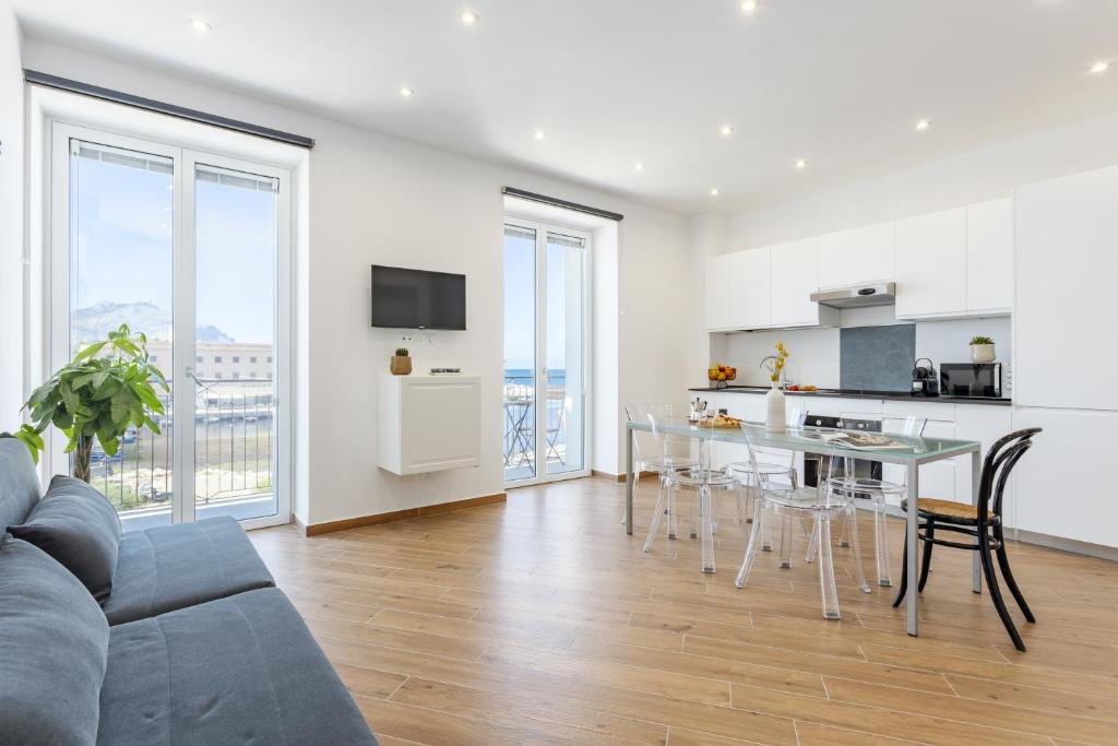 Old Port Luxury Apartments 2