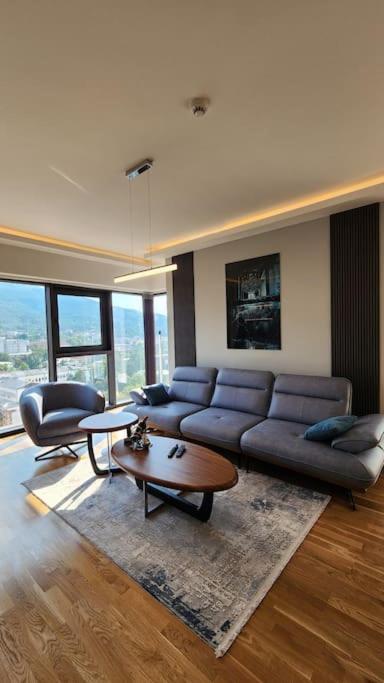 Diamond Residences 2bd 2bth 11fl Lux Apt & Free P 5