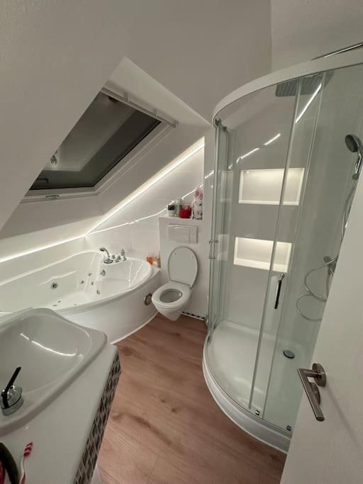 Helles, modernes Appartement 8