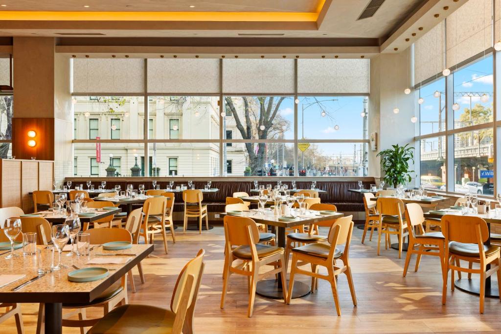 Clarion Suites Gateway Image