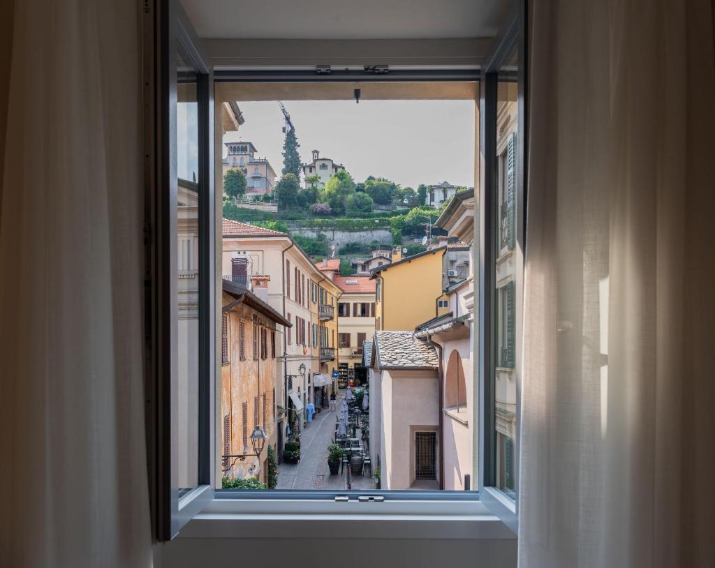 Salvia - Menaggio by LoveComo