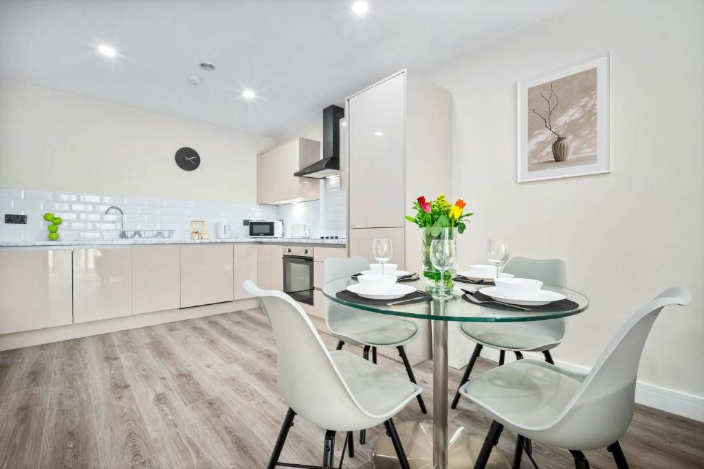 City Centre - 2 Bedrooms - Smart TV - WIFI - Jewellery Quarter - Intercom - 4AH 3