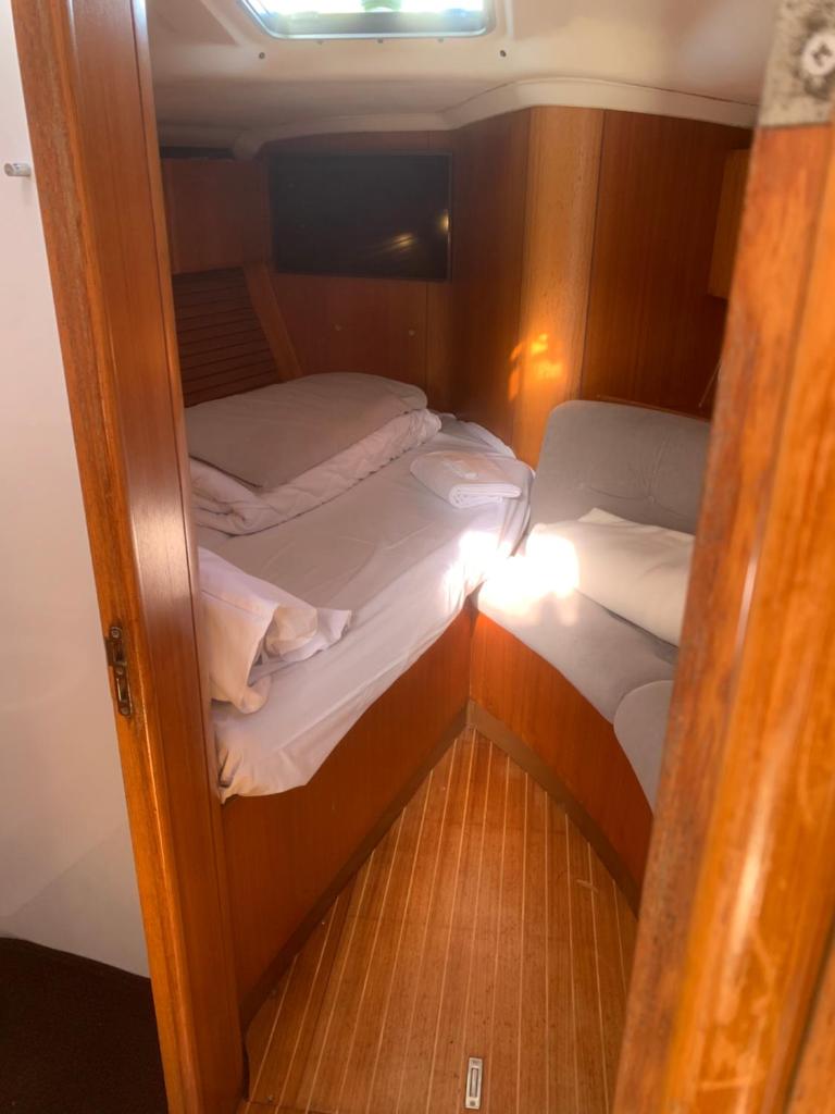 Photo de la galerie de l'établissement NUIT SUR UN BATEAU VIEUX PORT, à La Rochelle