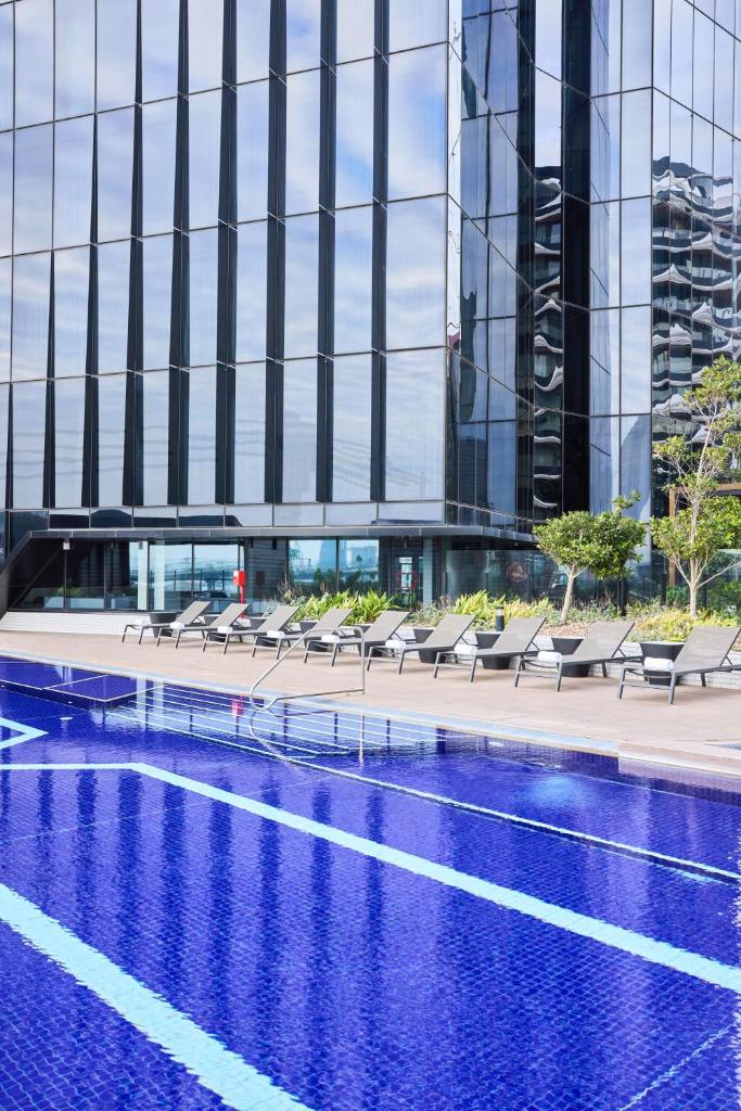 Vibe Hotel Melbourne Docklands Image