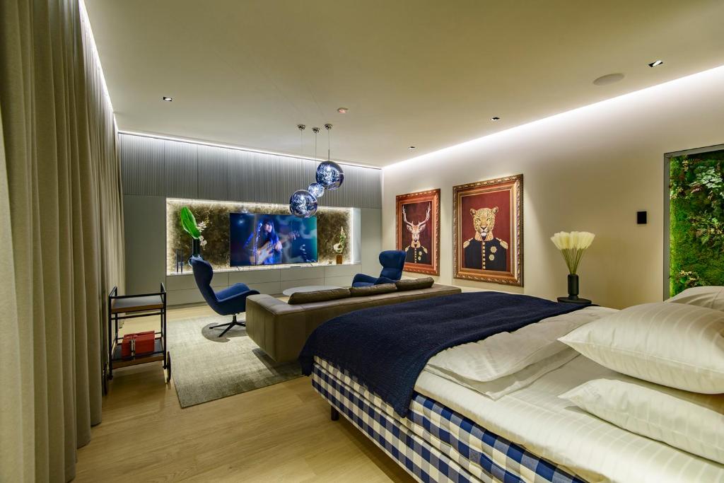 Luxury Smart Home Apartment in Vilnius Old Town, Sleep on Hästens 6