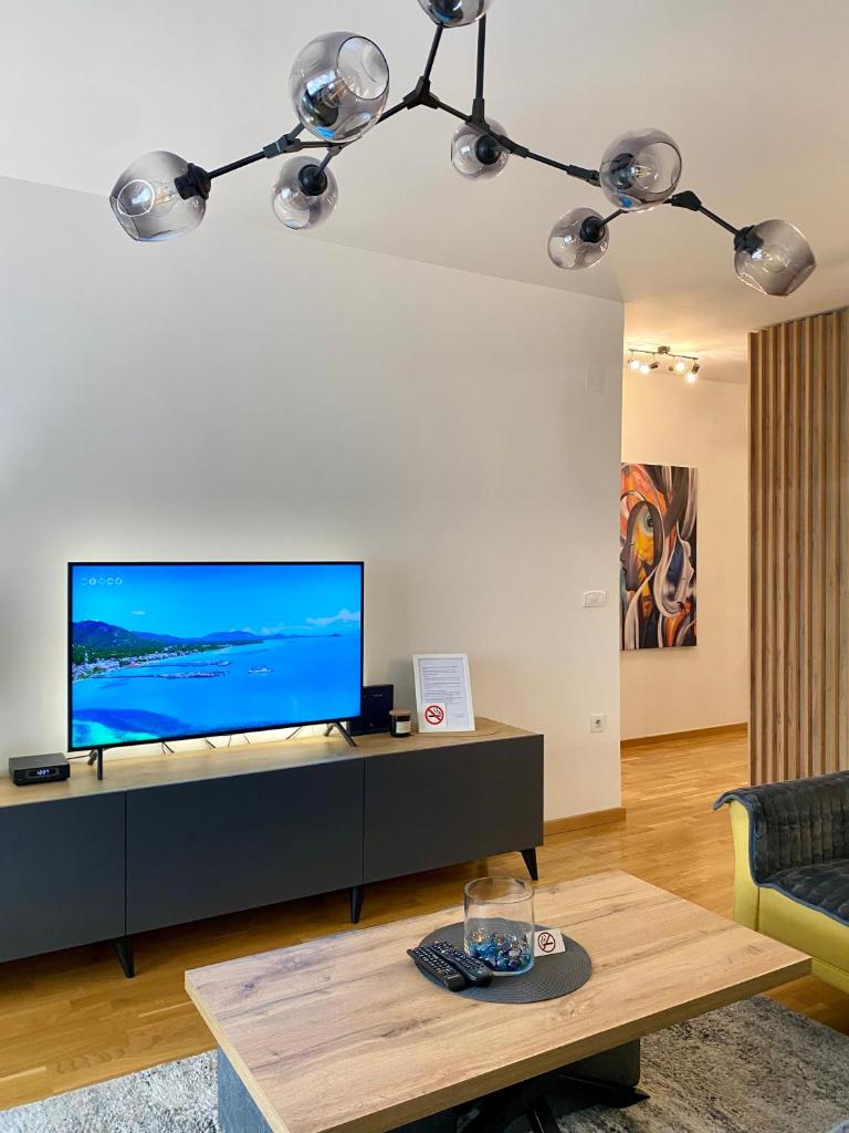 AJ Luxe Residence 7