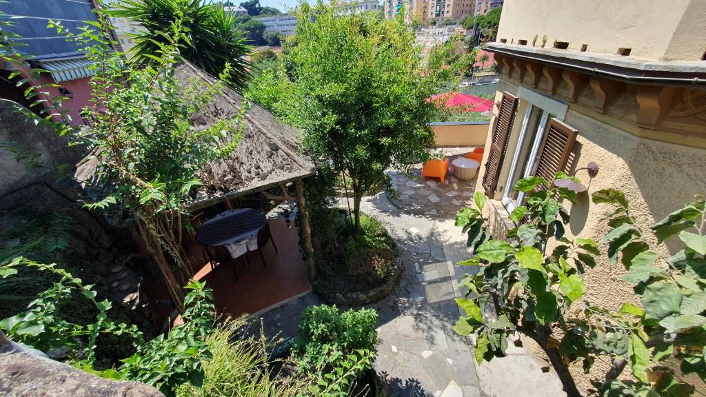 Villa indipendente con giardino 4
