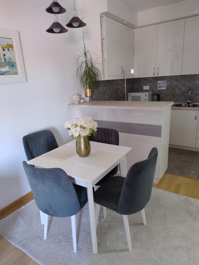 Lovely apartment - Ljupki stan 4