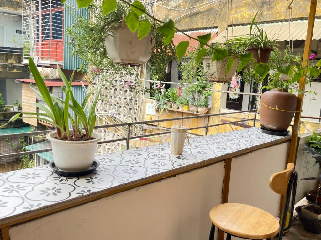 Quiet Apartment, 2 Balcony, 1 Bedroom, 5' to Hoan Kiem Lake, Zeit Home 506