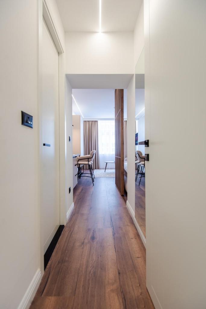 Bel Air Apartments 6